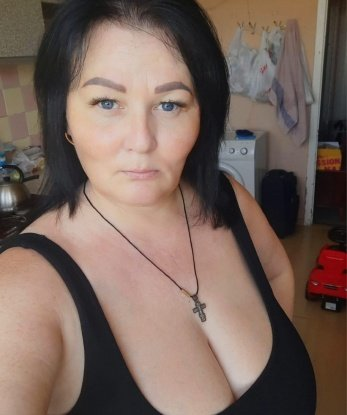 Экзотичная красавица с умелыми руками и чувственными губами ждет мужчину для страстных игр и незабываемого времяпровождения. Готова исполнить самые смелые фантазии. Звони, не стесняйся! 10172, 41 год